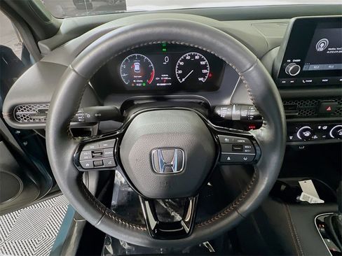 Used 2024 Honda HR-V Sport image 11