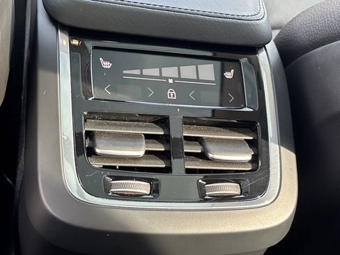 Used 2024 Volvo XC90 B5 Plus image 20