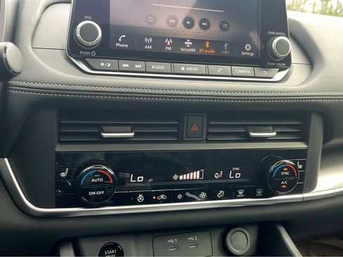 New 2025 Nissan Rogue SV image 24