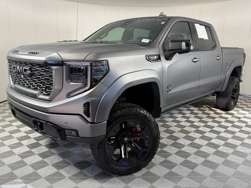 Used 2024 GMC Sierra 1500 AT4 w/ Technology Package AWD/4WD image 1