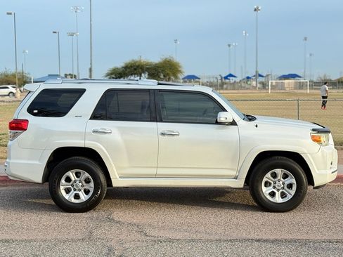 Used 2011 Toyota 4Runner SR5 w/ Premium Pkg w/Leather AWD/4WD image 6