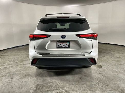 Used 2022 Toyota Highlander Limited image 7
