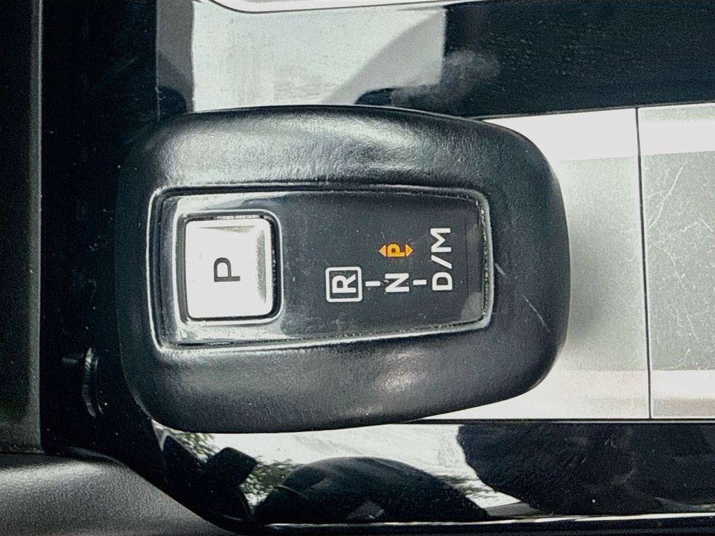 Used 2025 Mitsubishi Outlander SE FWD image 18