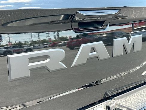 New 2026 RAM 2500 Laramie AWD/4WD image 20