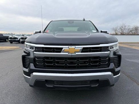 Used 2024 Chevrolet Silverado 1500 LT image 2