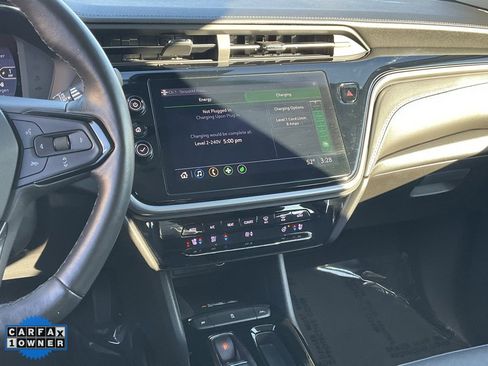 Used 2022 Chevrolet Bolt EUV LT w/ Convenience Package image 41