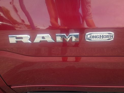 Used 2022 RAM 1500 Limited AWD/4WD image 19