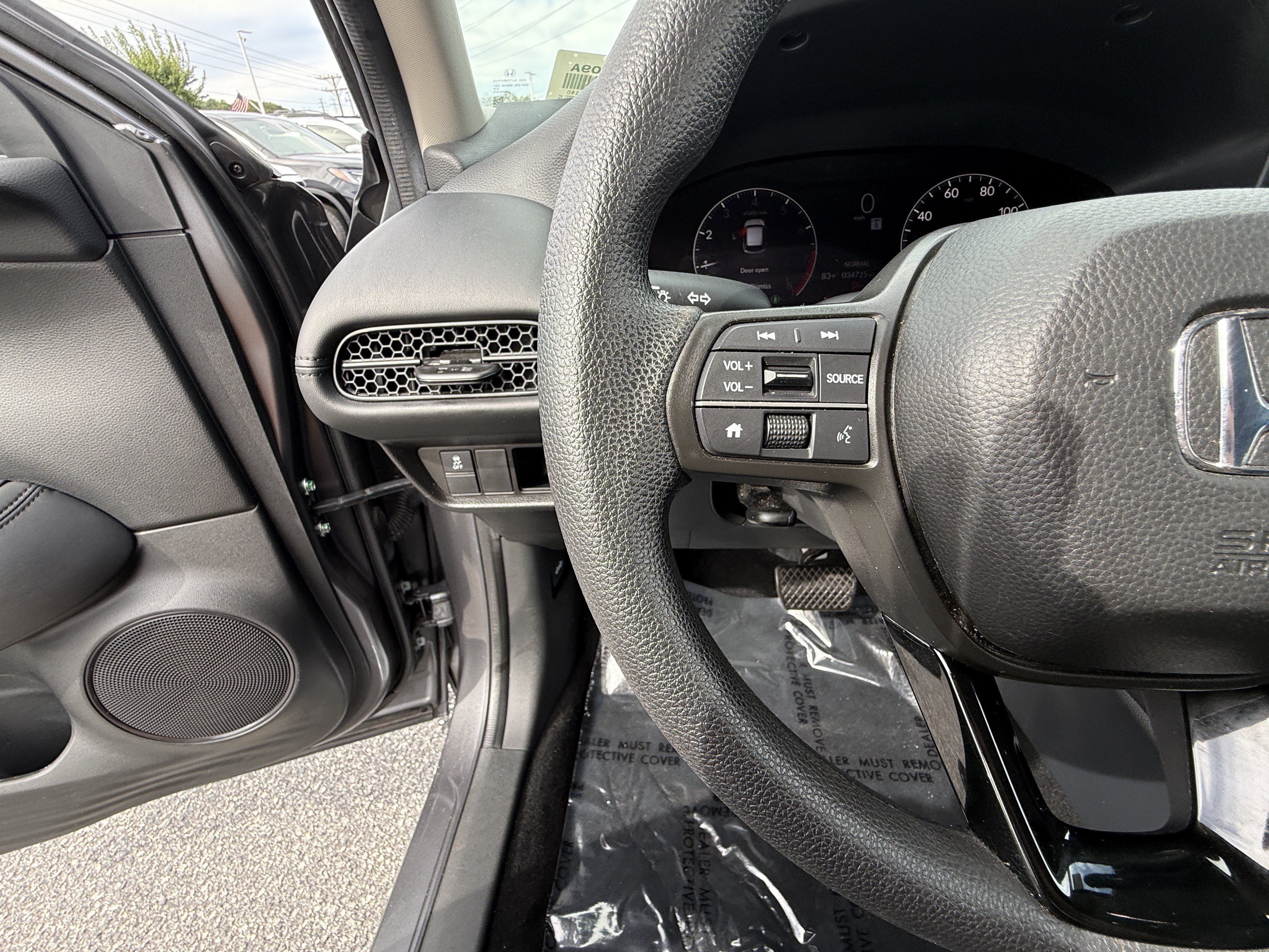 Certified 2025 Honda HR-V LX image 19