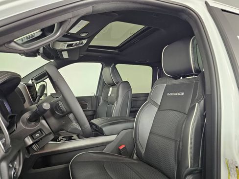 New 2026 RAM 3500 Laramie AWD/4WD image 23