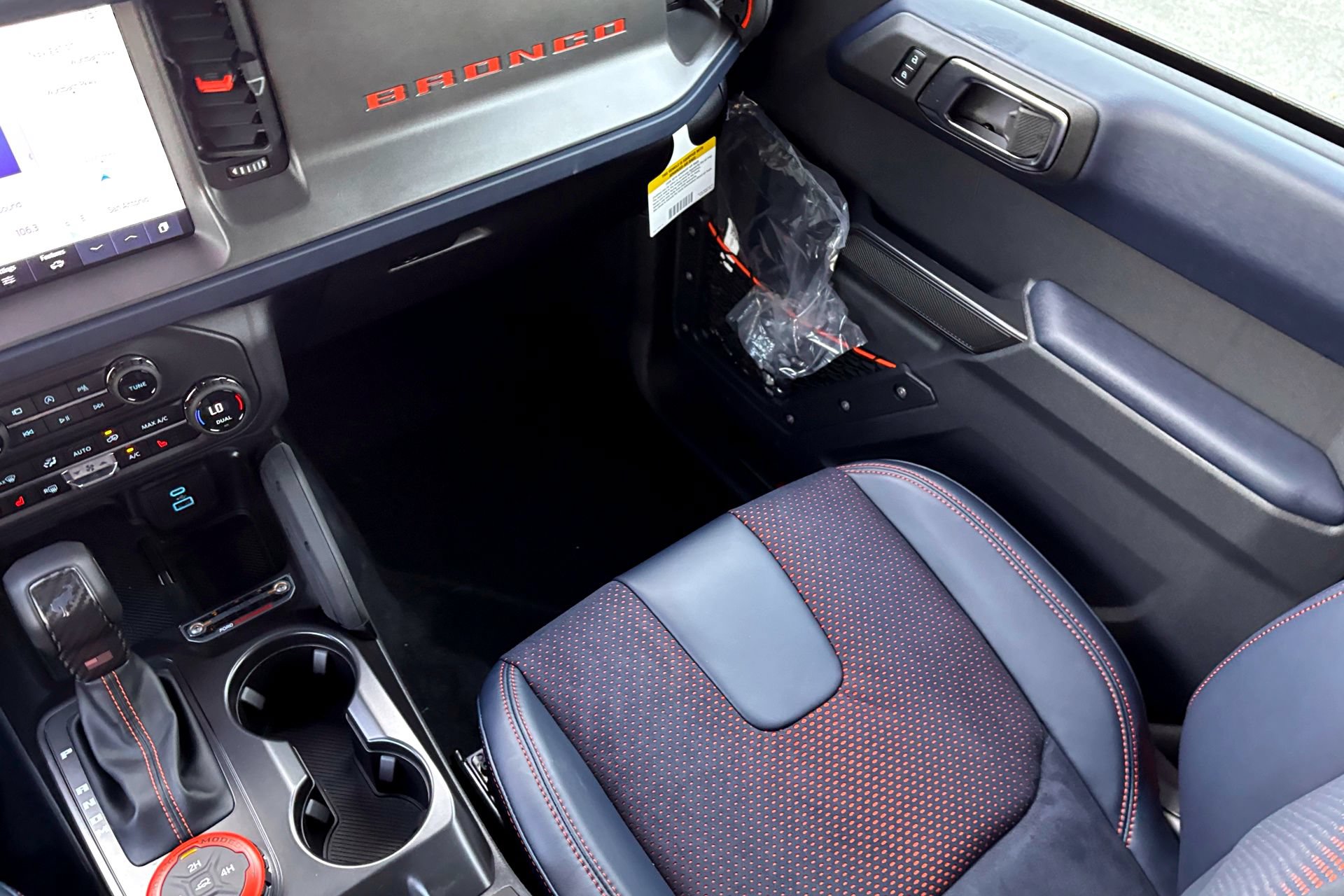 New 2025 Ford Bronco Raptor w/ Interior Carbon Fiber Pack AWD/4WD image 22