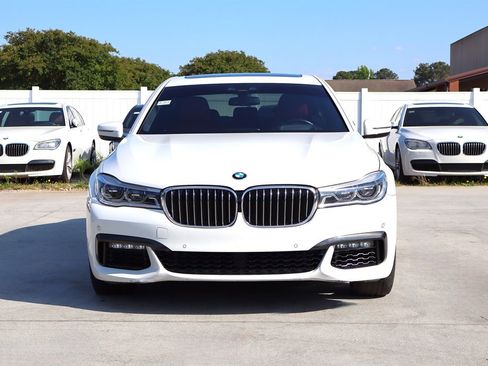 Used 2018 BMW 750i RWD image 2