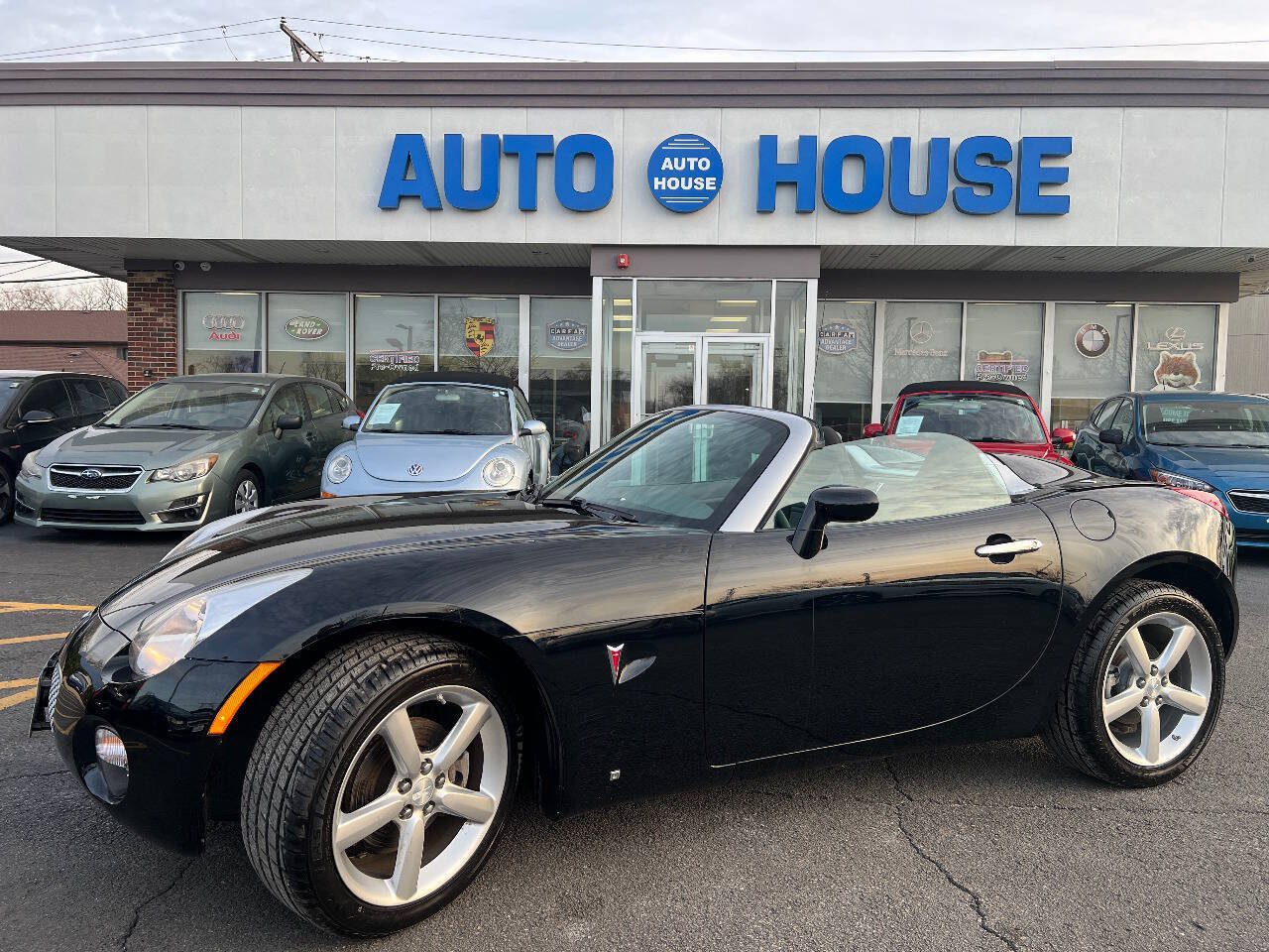 Used 2009 Pontiac Solstice Convertible w/ Preferred Package RWD image 1