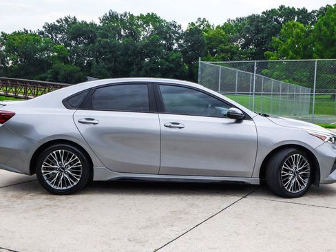 Used 2023 Kia Forte GT-Line w/ GT-Line Premium Package FWD image 5