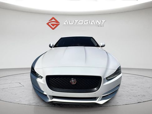 Used 2017 Jaguar XE Premium AWD/4WD image 8