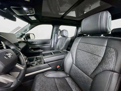 Used 2025 Toyota Tundra Limited AWD/4WD image 3