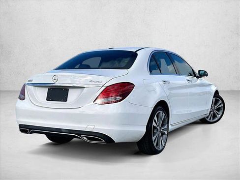 Used 2018 Mercedes-Benz C 300 4MATIC Sedan image 2
