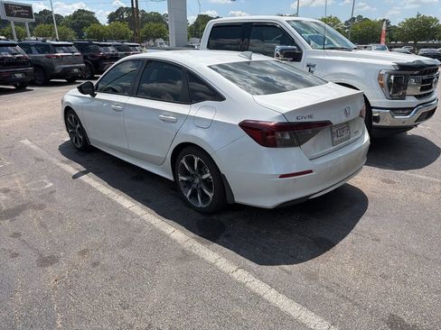 Used 2025 Honda Civic Sport image 3
