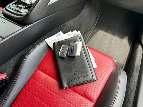 Used 2018 Jaguar F-TYPE R AWD/4WD image 29