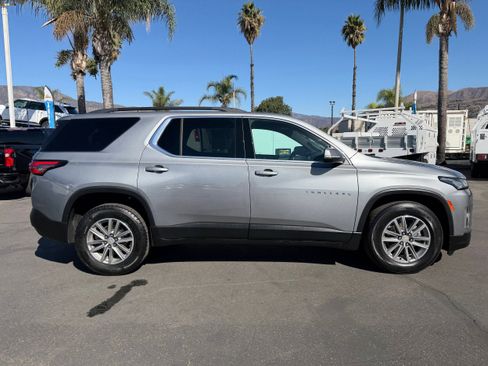 Used 2023 Chevrolet Traverse LT image 9