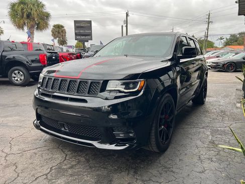 Used 2020 Jeep Grand Cherokee SRT image 6
