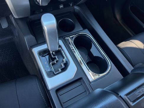 Used 2018 Toyota Tundra SR5 image 23