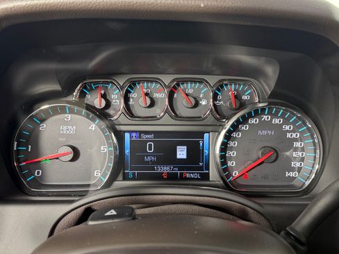 Used 2017 GMC Yukon XL SLT w/ Open Road Package RWD image 19