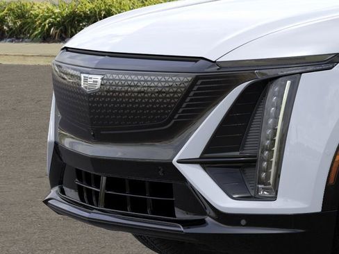 New 2026 Cadillac Lyriq Sport w/ LPO, Floor Liner Package AWD/4WD image 13