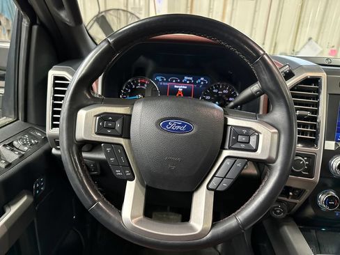 Used 2021 Ford F350 Platinum AWD/4WD image 20