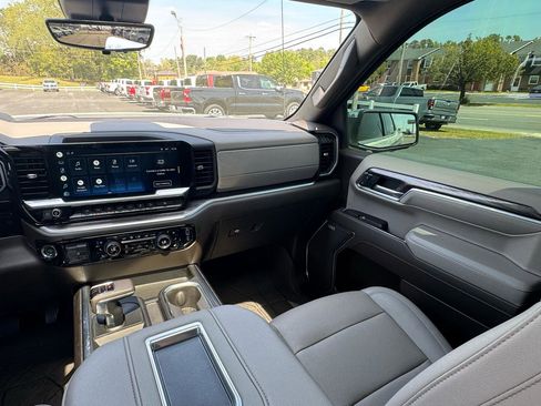 Used 2022 Chevrolet Silverado 1500 LTZ w/ Technology Package image 26