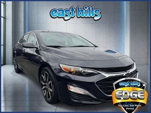 Certified 2022 Chevrolet Malibu RS image 1