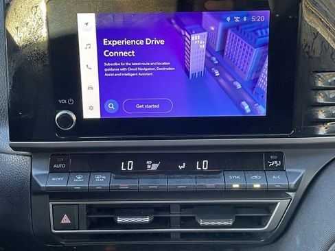 Used 2025 Toyota Camry LE image 17