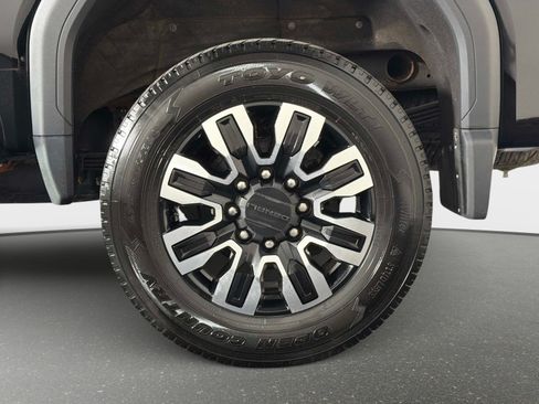 Used 2025 GMC Sierra 2500 Denali Ultimate AWD/4WD image 12