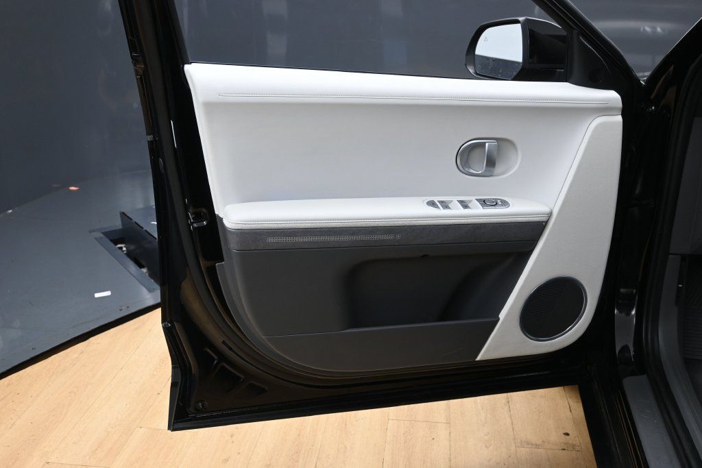 Used 2023 Hyundai Ioniq 5 SEL RWD image 33