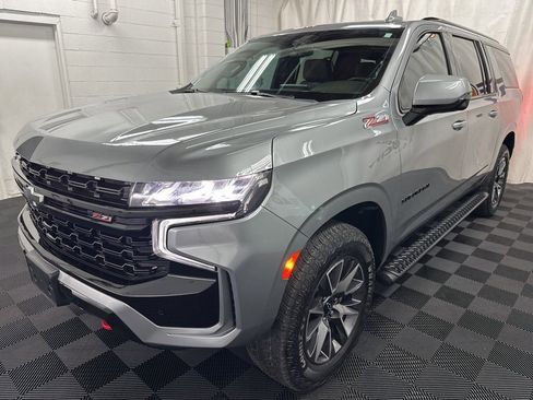 Used 2023 Chevrolet Suburban Z71 w/ Luxury Package image 4