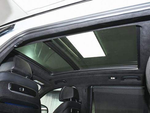 Used 2023 BMW X7 xDrive40i w/ M Sport Package image 68