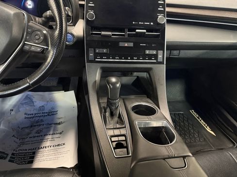 Used 2021 Toyota Avalon Limited w/ Advanced Safety Package FWD image 11