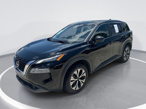 Used 2023 Nissan Rogue SV FWD image 2