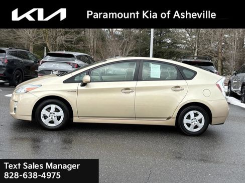 Used 2010 Toyota Prius Two image 3