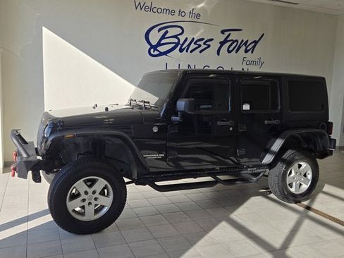 Used 2012 Jeep Wrangler Unlimited Sahara image 1