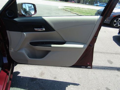 Used 2013 Honda Accord EX image 20