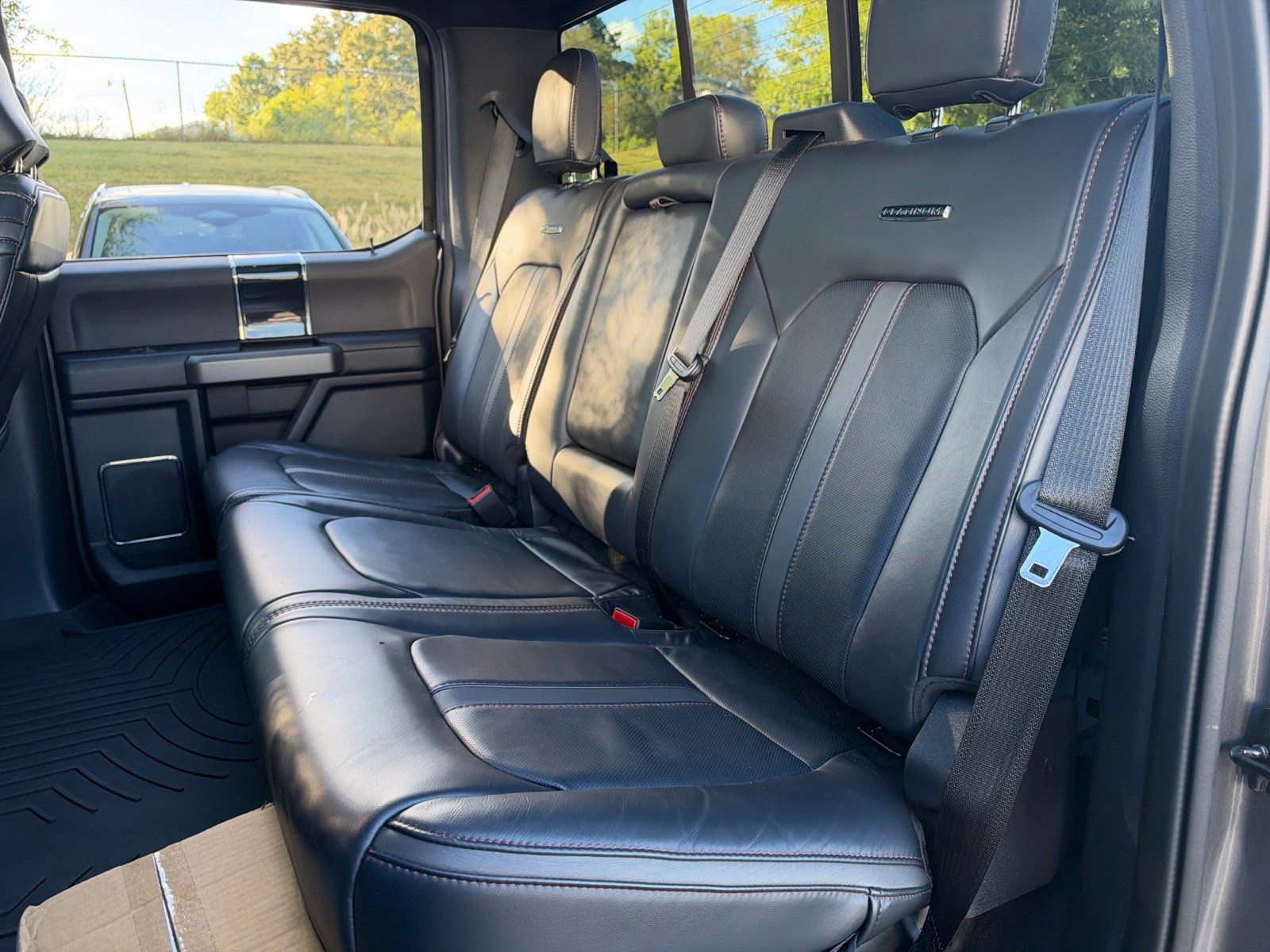 Used 2022 Ford F250 Platinum w/ Tremor Off-Road Package AWD/4WD image 34