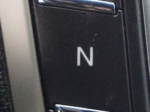 Used 2019 Lincoln Nautilus Reserve AWD/4WD image 18
