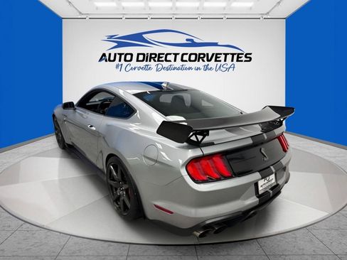 Used 2021 Ford Mustang Shelby GT500 w/ Carbon Fiber Track Pack RWD image 11