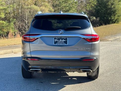 Used 2019 Buick Enclave Essence image 11