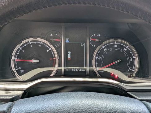Used 2021 Toyota 4Runner Venture w/ Moonroof Package AWD/4WD image 31