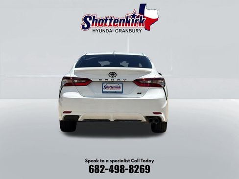 Used 2024 Toyota Camry SE FWD image 7