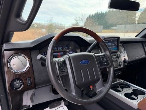 Used 2014 Ford F250 Platinum w/ FX4 Off-Road Package image 15
