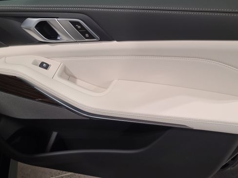 New 2026 BMW X5 xDrive40i w/ M Sport Package image 26