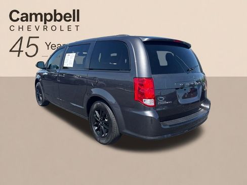 Used 2020 Dodge Grand Caravan SE FWD image 3