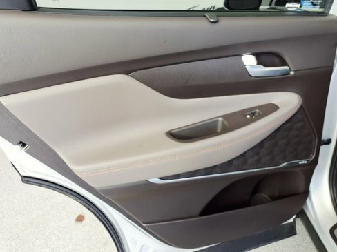 Used 2019 Hyundai Santa Fe Limited FWD image 11